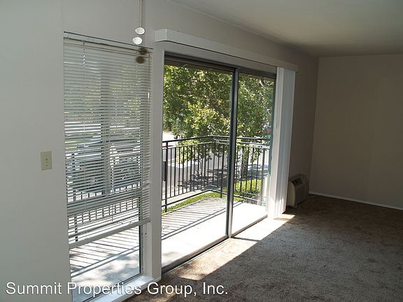 4th image of 7499 Donohue Dr APT 10