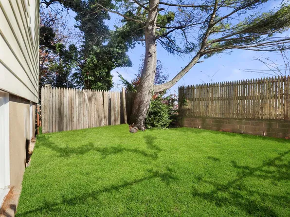 576 Avenue East image 17 of 17