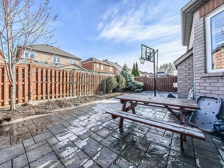 16 Chasser Dr — Photo 33