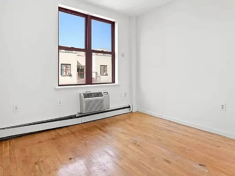 190 E 7th St #611 — Photo 10