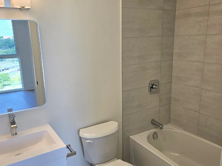 33 Erie Ave #808 — Photo 6