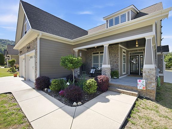 4th image of 8910 Seven Lakes Dr