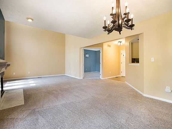 5th image of 1621 Long Meadow Trl