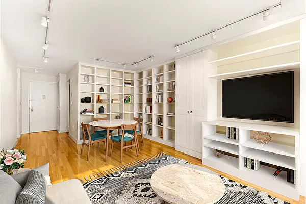 Sold by Compass | media 2