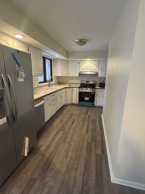 3 bed, 1.5 bath, 1300 sqft, $2,000 — Photo 4