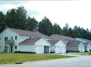 1501 Field Cir APT 3, Freeport, IL 61032