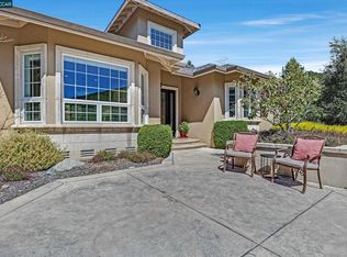 25100 Palomares Rd, Castro Valley, CA 94552