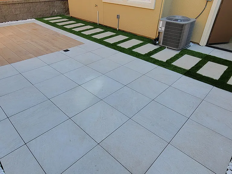 Modern Hardscaped Yard