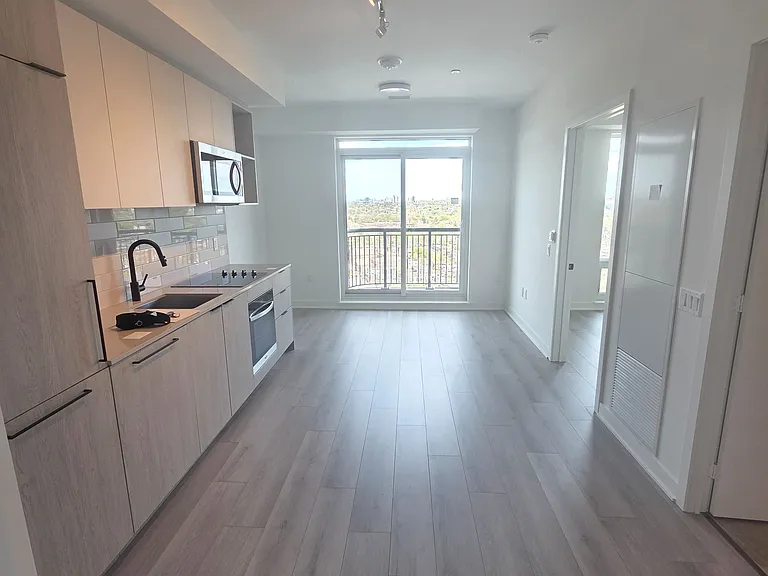 1185 Dupont St #2204 — Photo 3