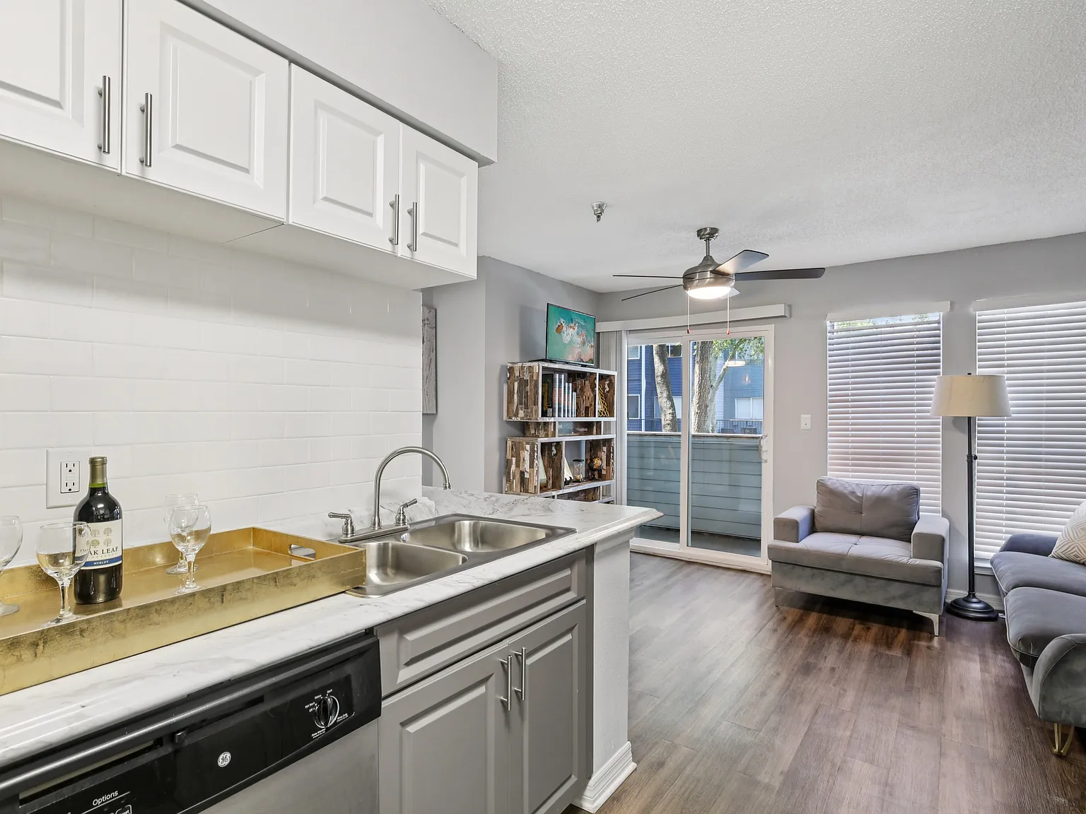 Buena Vista Apartments — Photo 3