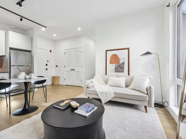 328 Pacific Avenue image 40 of 85