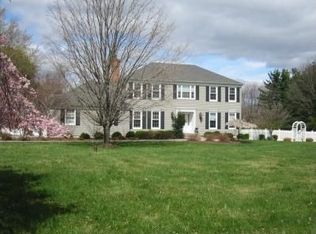 5 Columbine Rd, Whitehouse Station, NJ 08889