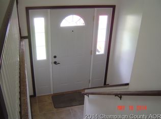 908 Pinecrest Dr, Rantoul, IL 61866