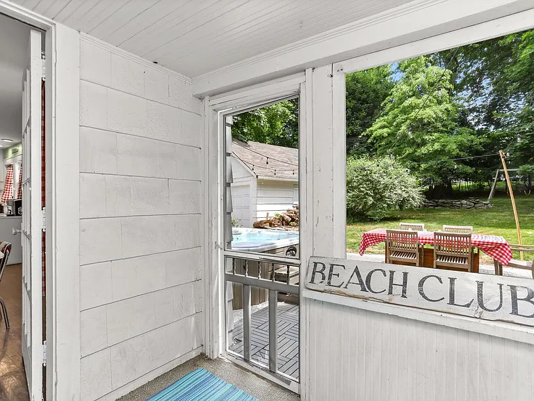 61 Hillandale Rd — Photo 15