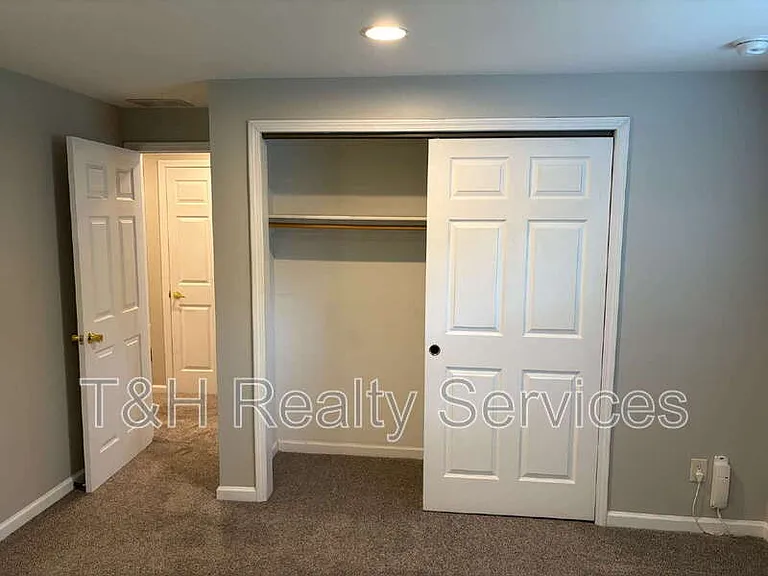 5202 Patterson St — Photo 16