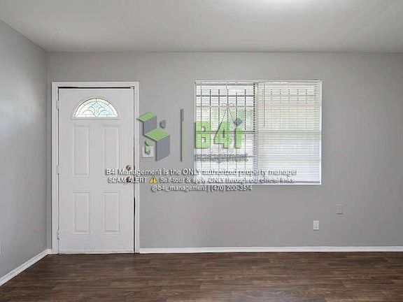 3rd image of 3025 Sprucewood Dr