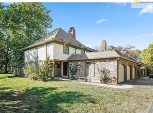 10221 Conser St, Overland Park, KS 66212