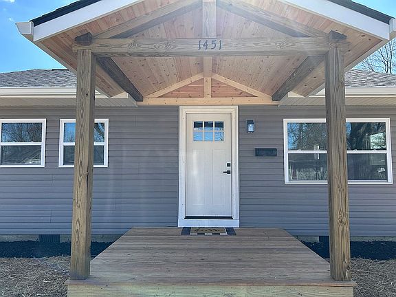 3rd image of 1451 Hamilton Dr