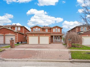 100 Bernard Ave, Richmond Hill, ON L4C 9Z5