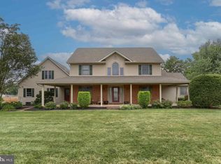 23 S Zinns Mill Rd, Quentin, PA 17083