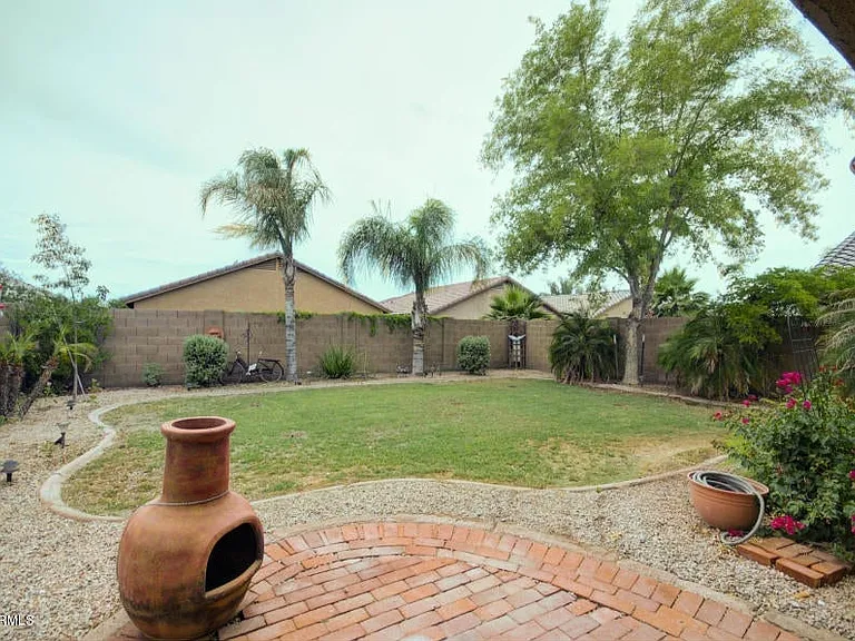 46149 W Guilder Ave — Photo 11
