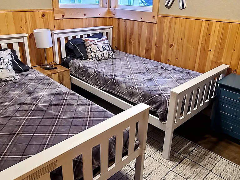 811 Lake St E #8 — Photo 3