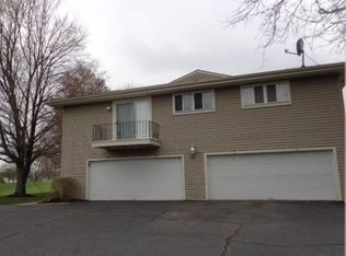 3826 Twin Pines Dr APT C, Uniontown, OH 44685