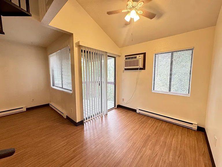 4501 Boardwalk Dr #D-D-38 — Photo 2