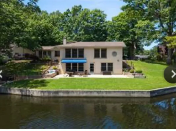 685 Sunnyside Rd, Vermilion, OH 44089