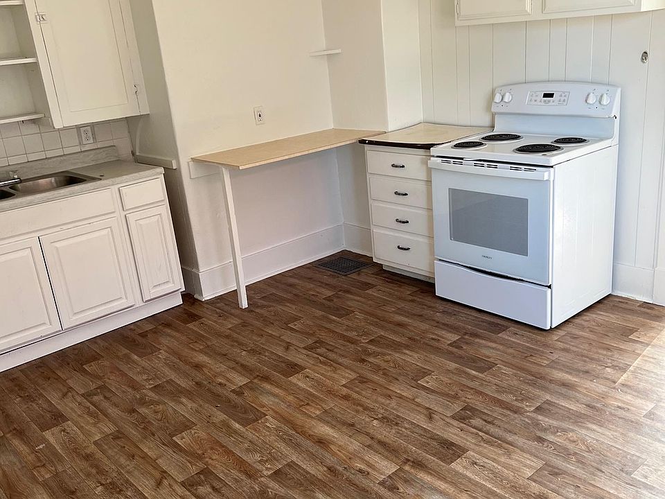 2nd image of 812 Beech Ave
