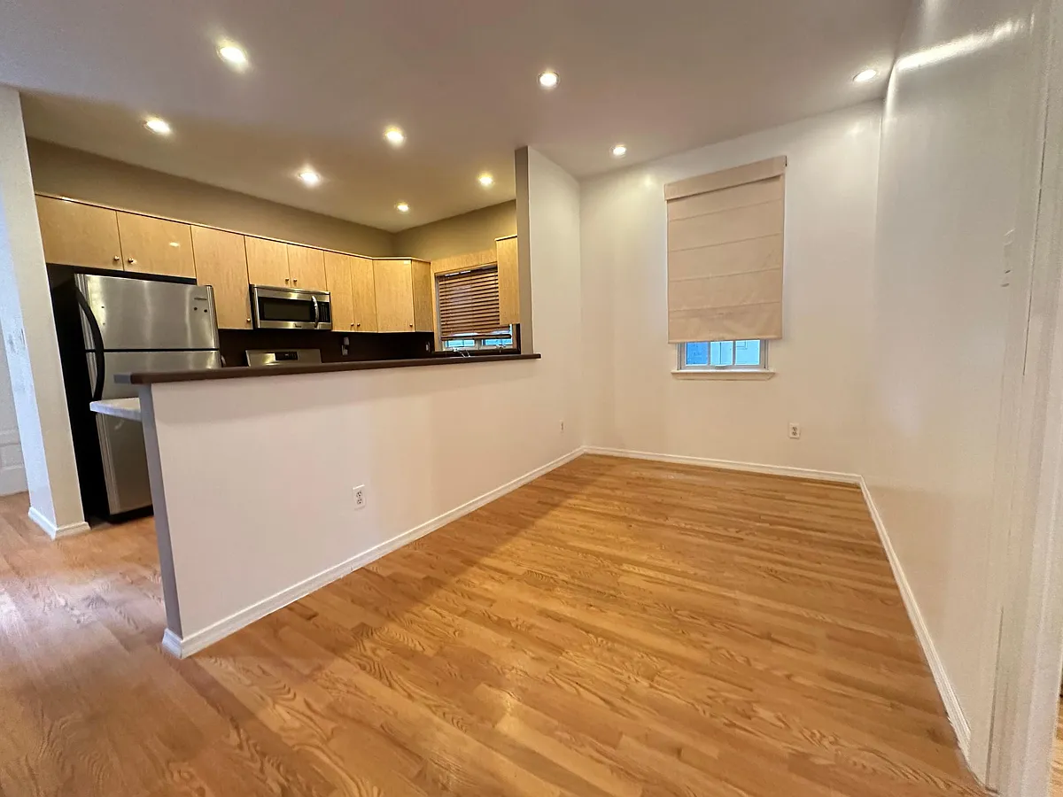 Building Photo - 1623 Bay Ridge Ave #1F