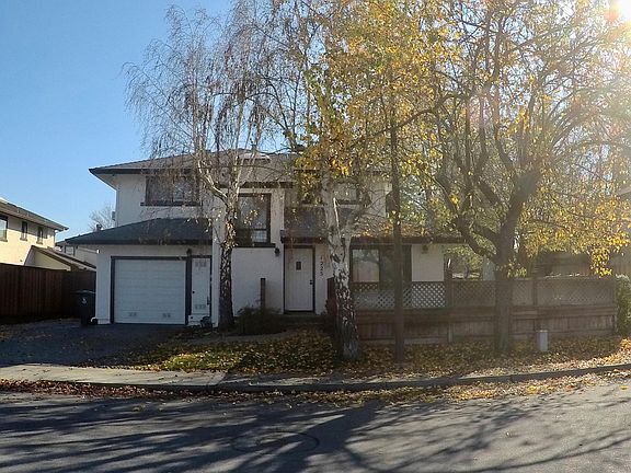 2nd image of 1225 Oak Ave