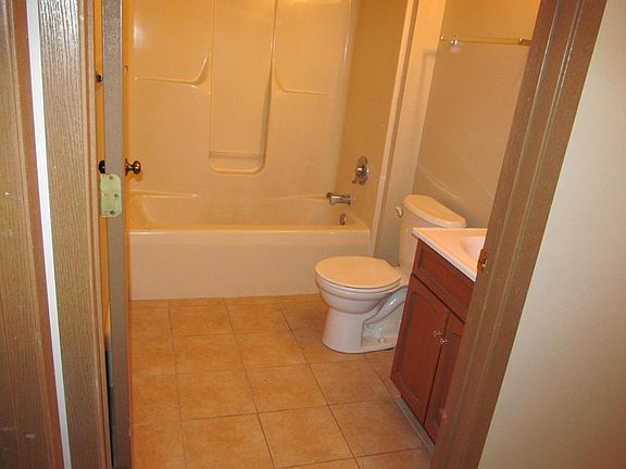 5th image of 2035 Sylvan Way APT 6