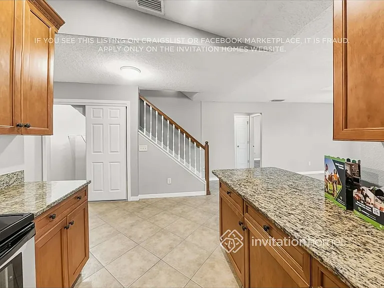 1009 Dishman Loop — Photo 9