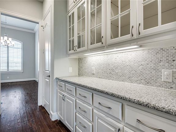 5th image of 679 Creekway Dr