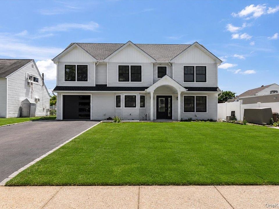 1st image of 119 Sprucewood Drive