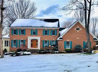 19 Lakeridge South Dr, Orchard Park, NY 14127