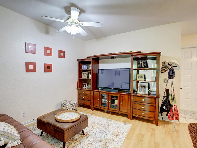 11705 NW 47th Dr — Photo 23