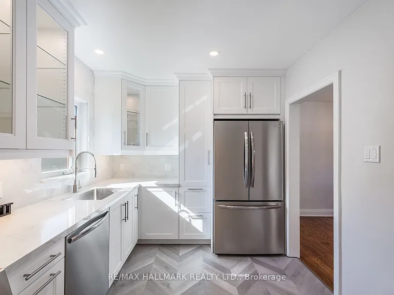 66 Ferncroft Dr — Photo 10