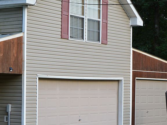 detached apartment/garage