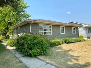725 6th Ave NE, Valley City, ND 58072