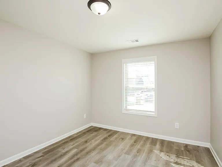 844 Pinnacle Dr — Photo 16
