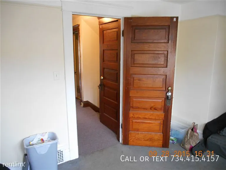 1002 Packard St — Photo 35