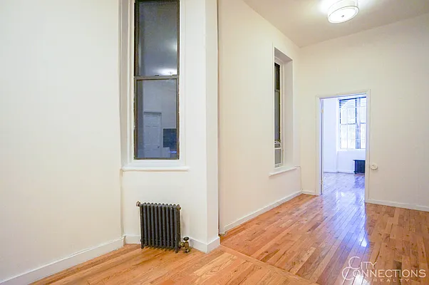 Rented by City Connections Realty | media 15