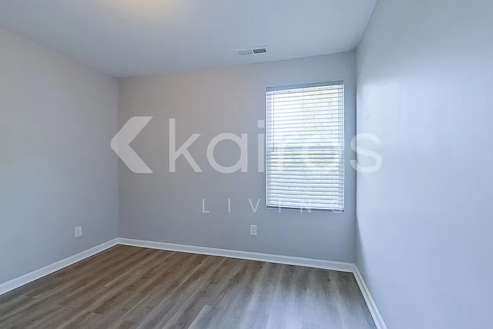 314 Wendover Dr — Photo 11