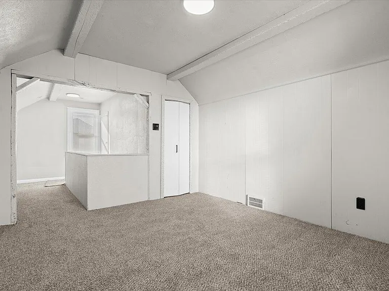 10042 Grayton St — Photo 18