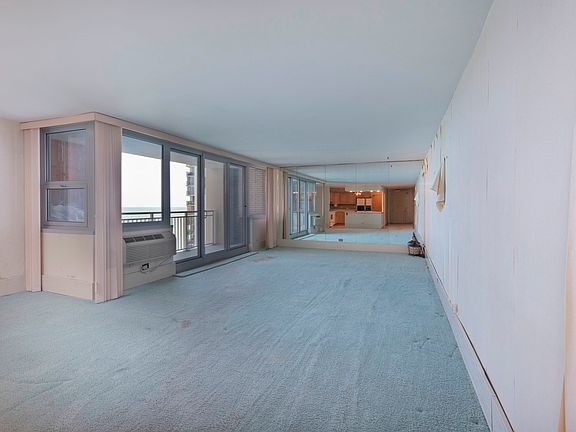 3rd image of 6145 N Sheridan Rd APT 29D