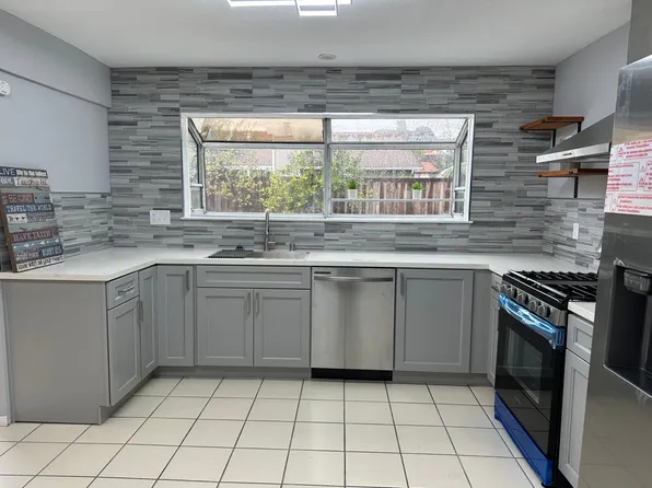 367 Violet Rd, Hercules, CA 94547