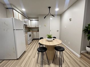 252 Main St W #5, Hamilton, ON L8P 1J6