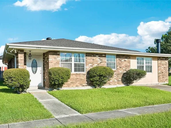 2204 Veronica Dr, Chalmette, LA 70043
